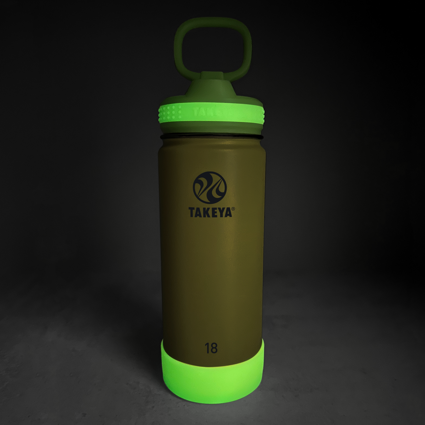 actives-kids-glow-in-the-dark-water-bottle-with-straw-lid-f0 51075-Actives-Kids-Straw-18-GID-LightningGreen-dark-V2.png