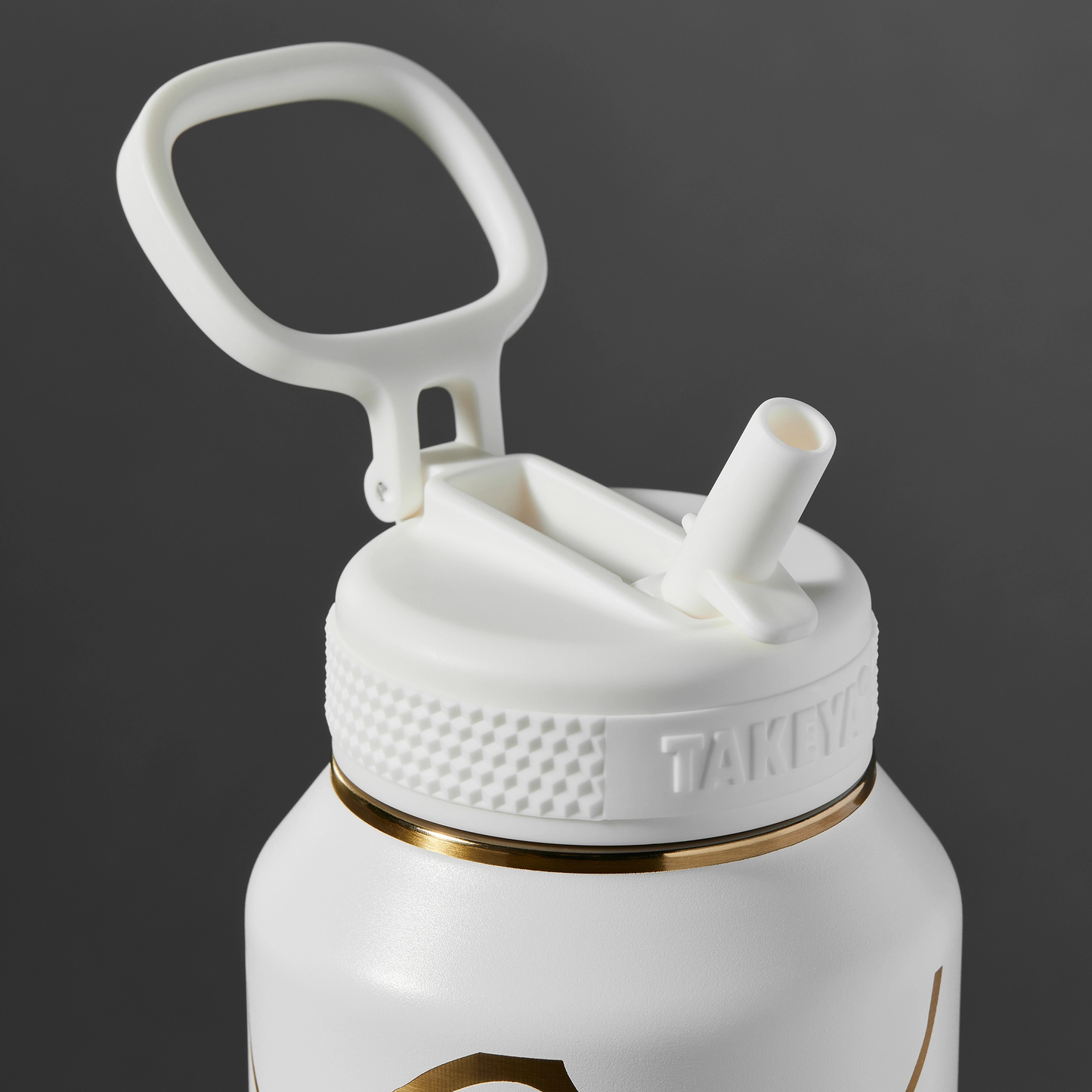 kintsugi-water-bottle-with-straw-lid-e5 51389-TK_HO25_Kintsugi_Takeya9271.png