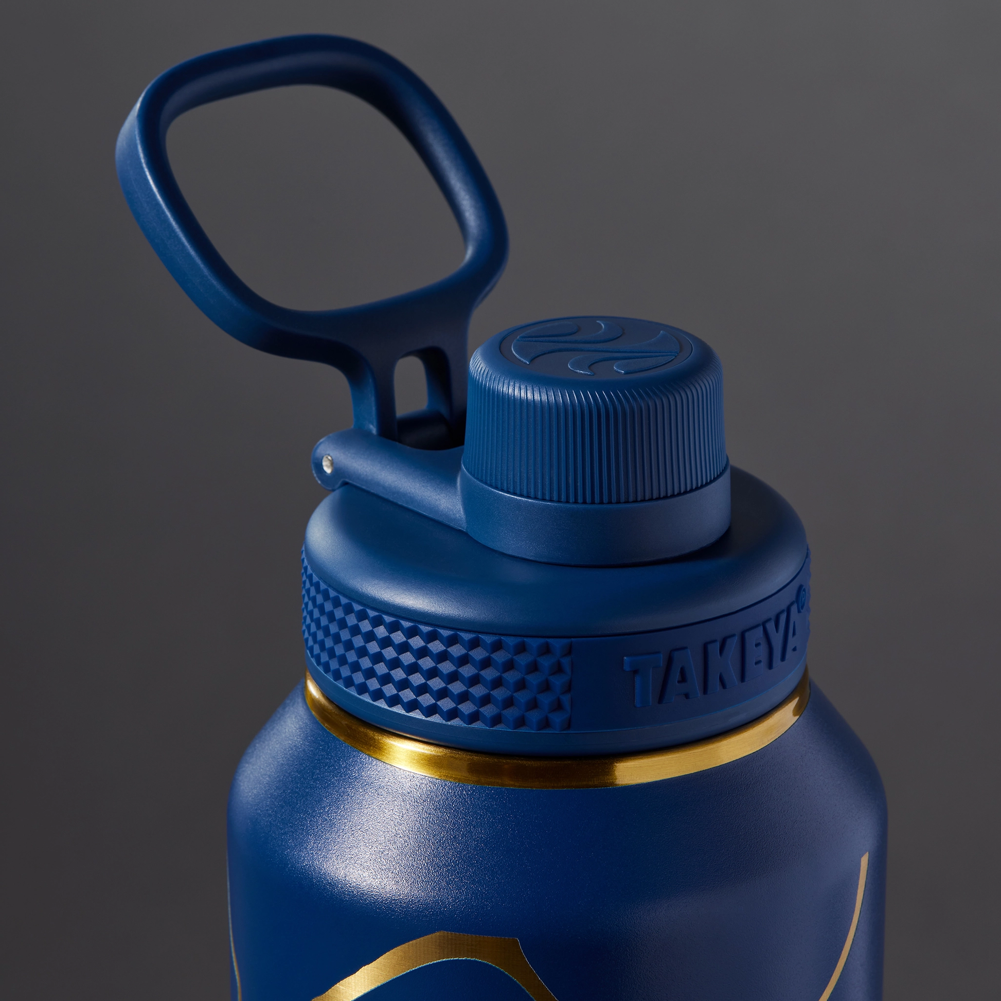kintsugi-water-bottle-with-spout-lid-q8 51390-TK_HO25_Kintsugi_Takeya9266.png