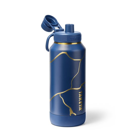 kintsugi-water-bottle-with-spout-lid-q8 TKS_SP25_SptBtl_GoldMarine_32oz_51390_v2_sRGB_SHD.png